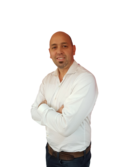 Leonardo Lopez Larraquy - Senior IT Director